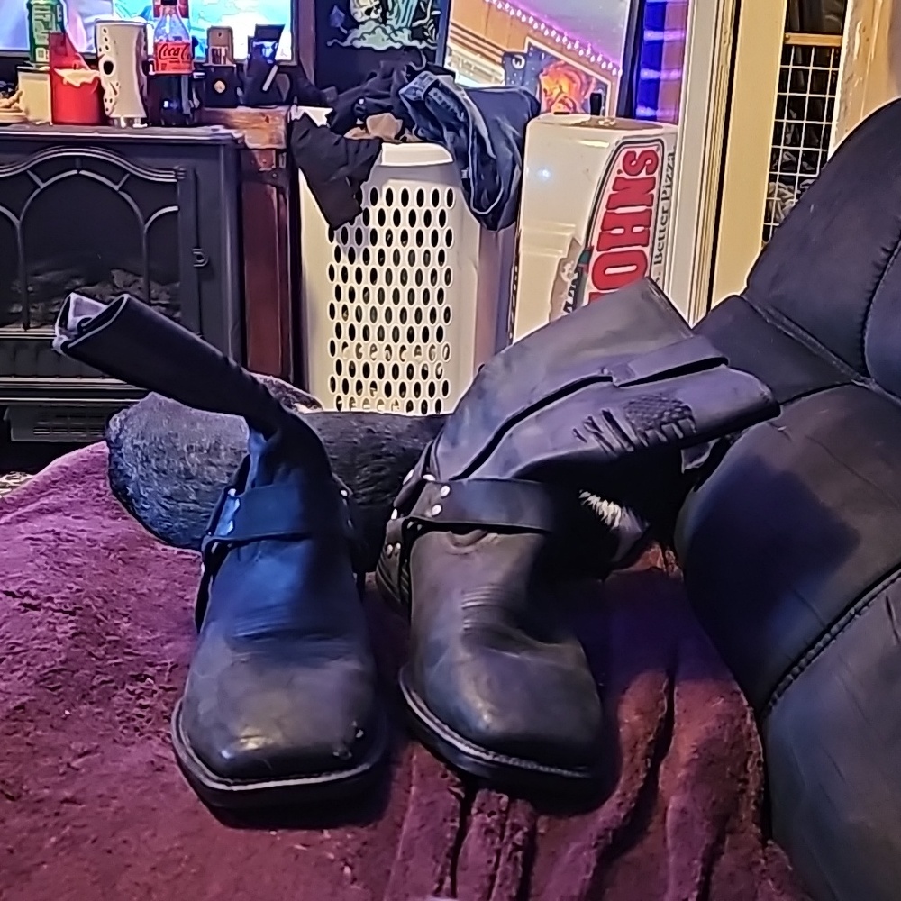 Ariat Size 12 Black American Flag Boots with Straps